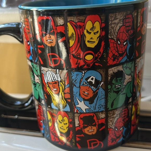 MARVEL HEROES MUG (NEW with TAG)
20 oz - Picture 13 of 16